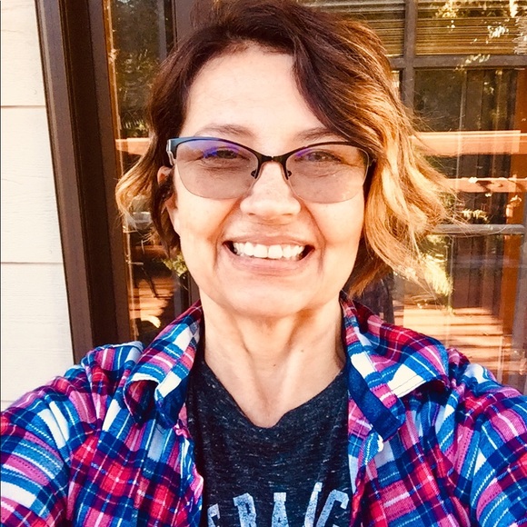 Meet your Posher, Robin - Picture 2 of 3